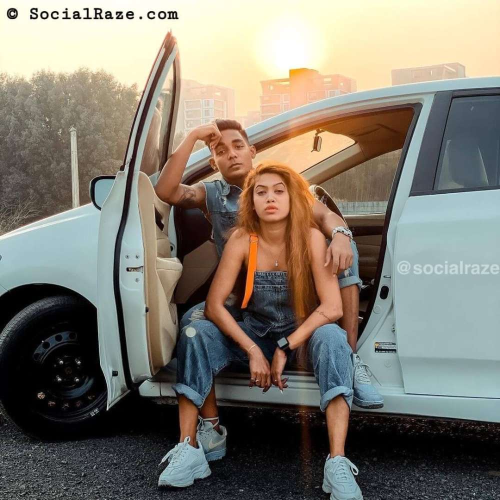 Rohit Zinjurke and Nita Shilimkar Photo